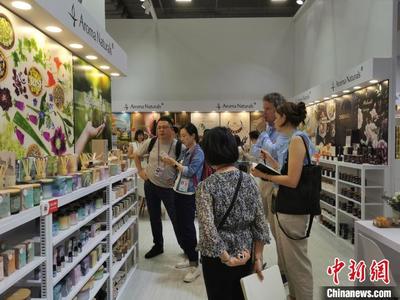 廣交會(huì)觀察:國風(fēng)科技賦能 中國"大家居"搶灘外貿(mào)"新藍(lán)海"